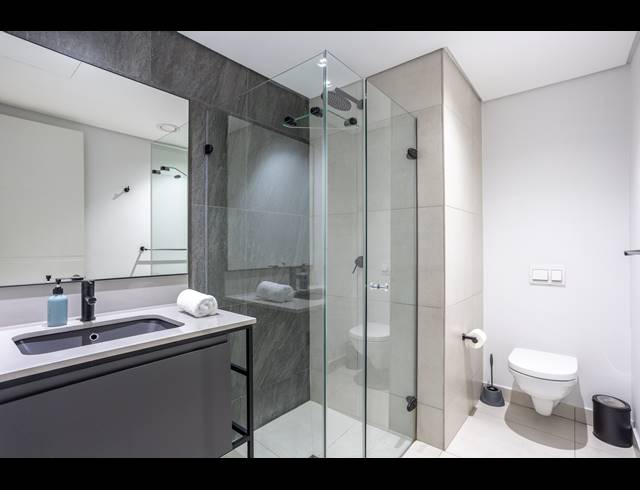 2 BEDROOM APARTMENT TO LET IN DE WATERKANT